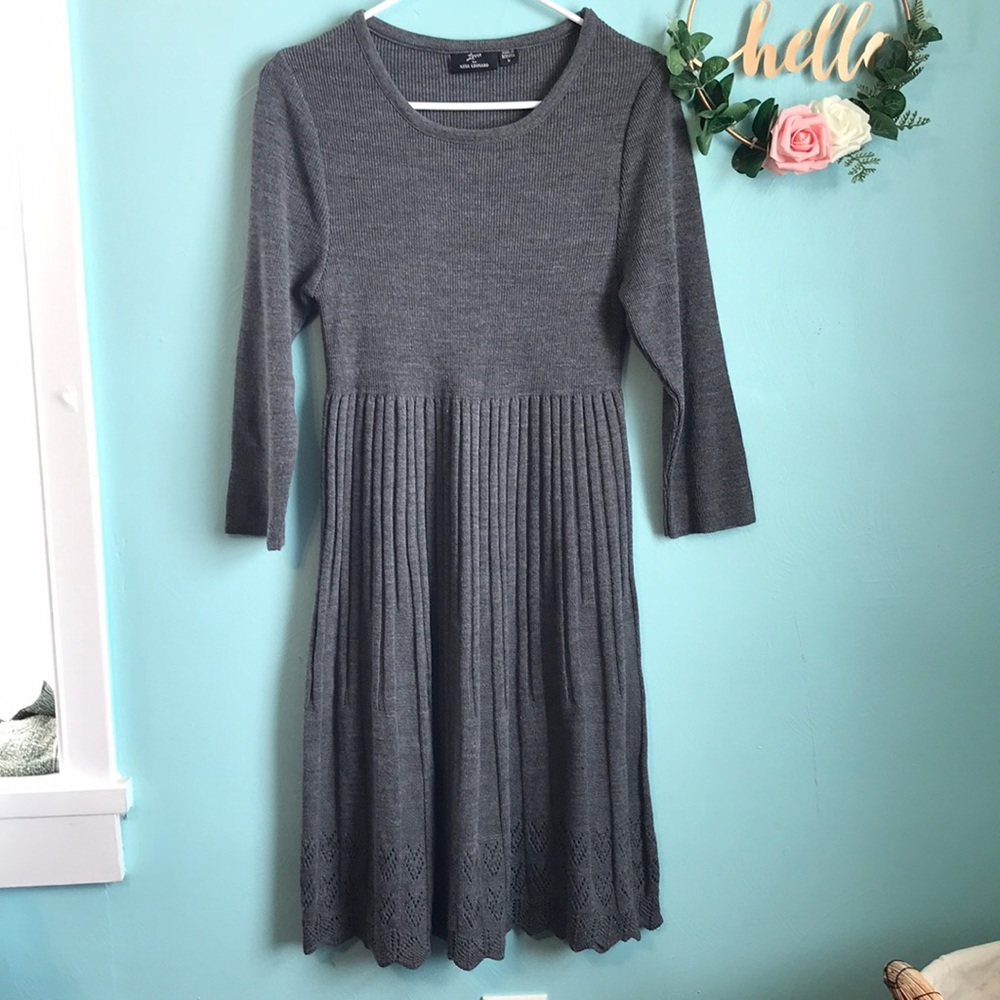 Lennie for Nina Leonard Grey 3/4 Sleeve Sweater Dress